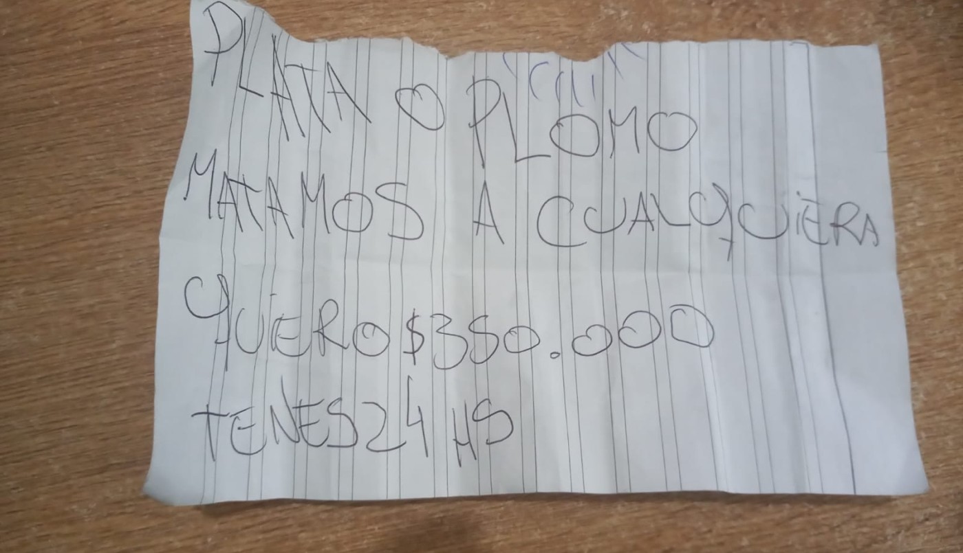 "Plata o plomo", le dieron 24 horas a una comerciante para entregar 350 mil pesos | Actualidad