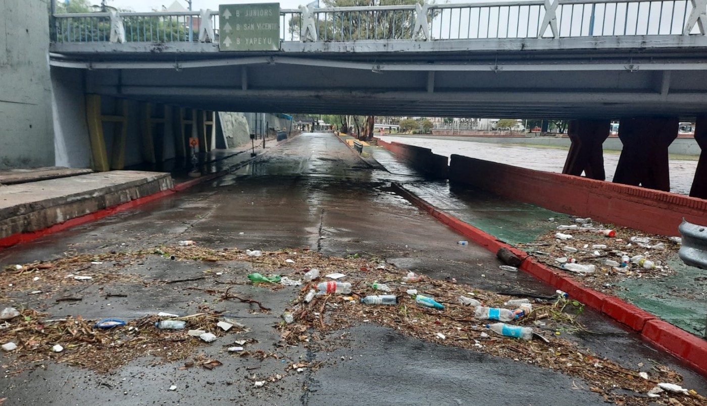 Cortan la Costanera en ambas manos por las intensas lluvias | Córdoba