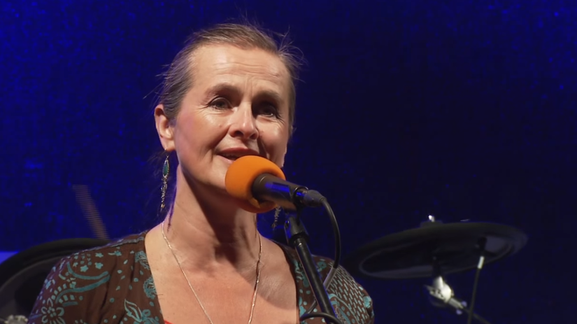 Cantante se contagió covid a propósito para tener el pase sanitario y murió | Internacionales