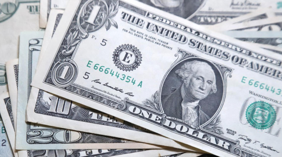 El dolar blue alcanzó un nuevo récord: $211 | Economía