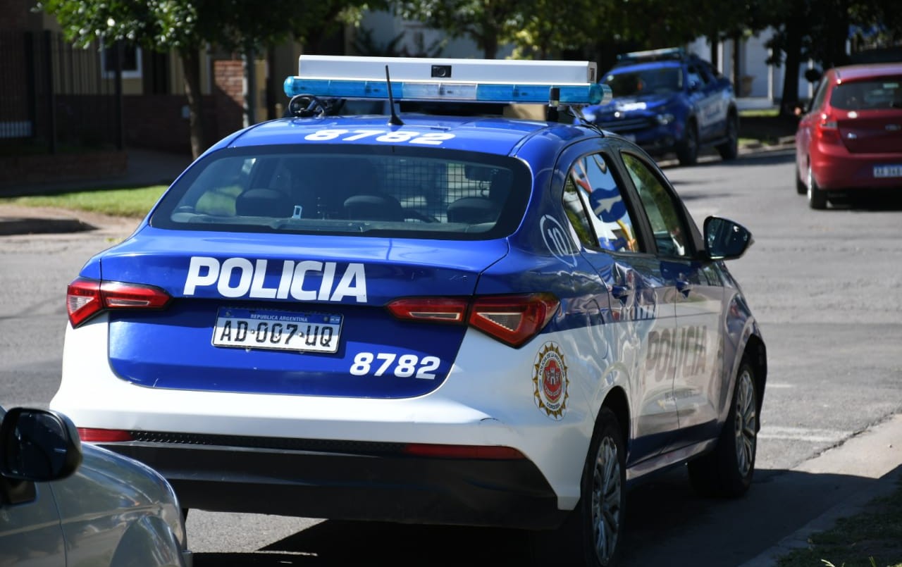 Insólito: le robaron el móvil a un comisario | Córdoba