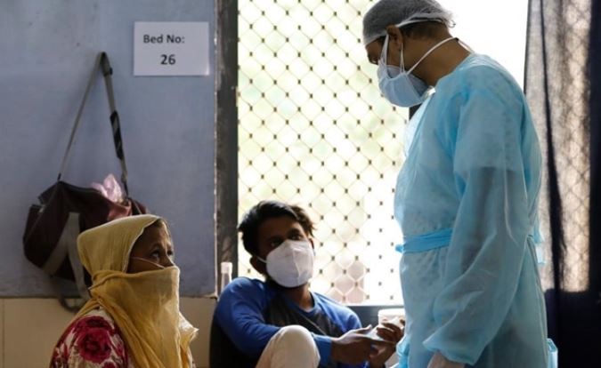 India registró un nuevo pico de contagios en la tercera ola de coronavirus tras superar los 300 mil casos | Internacionales