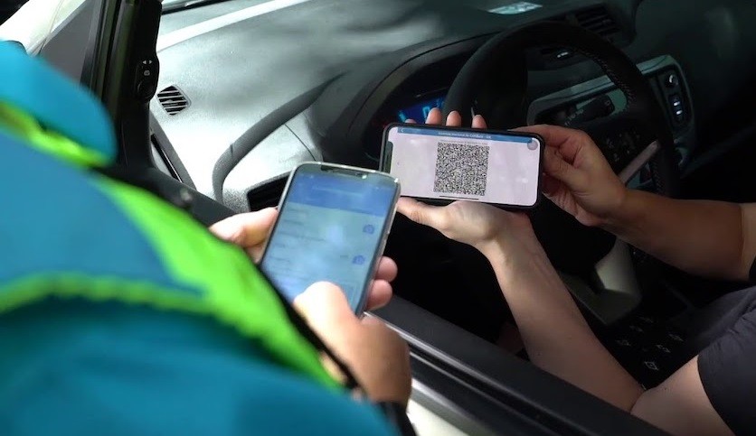 "La licencia de conducir digital no sirve": la multaron por no llevar el carnet físico | Actualidad