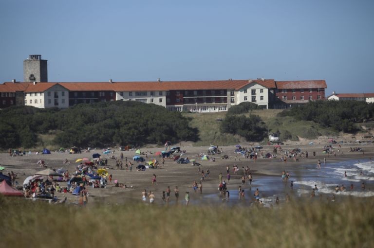 "Mar para todas": el segundo contingente de mujeres y LGTBI+ partió a la Costa | Actualidad