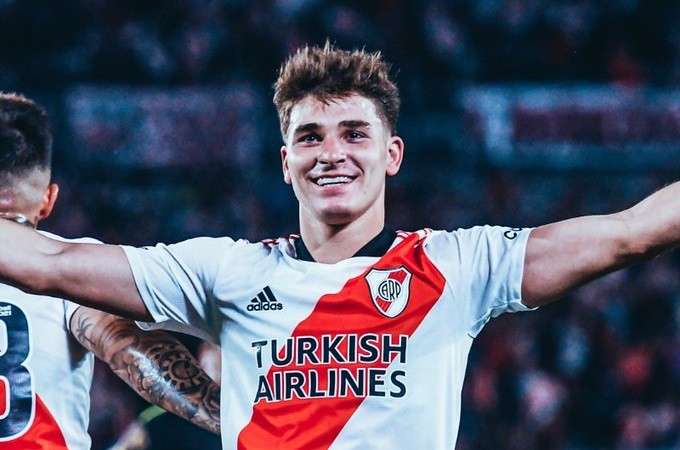 Oficializaron el pase de Julián Álvarez al Manchester City: se quedará en River "al menos hasta julio" | Deportes