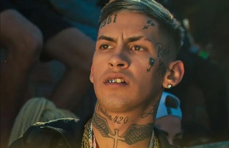 Allanan dos casas de L-Gante tras la denuncia de vecinos: buscan armas | Actualidad