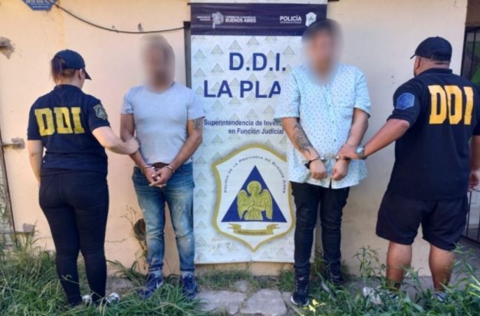 Alquileres falsos y un líder que operaba desde la cárcel: cayó una banda que estafaba turistas | Actualidad