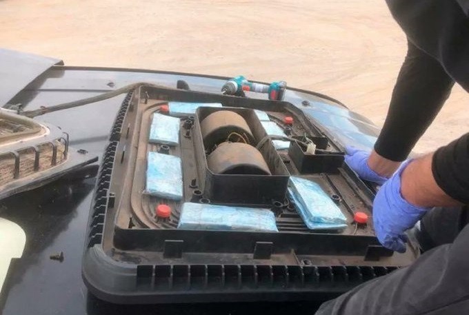 AFIP secuestra 75.600 dólares escondidos en el aire acondicionado de un camión | Actualidad