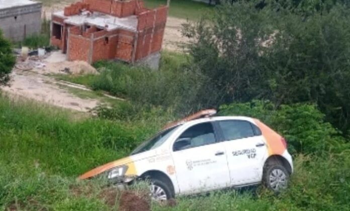 Carlos Paz: inspectora municipal fue embestida por su propio auto | Córdoba