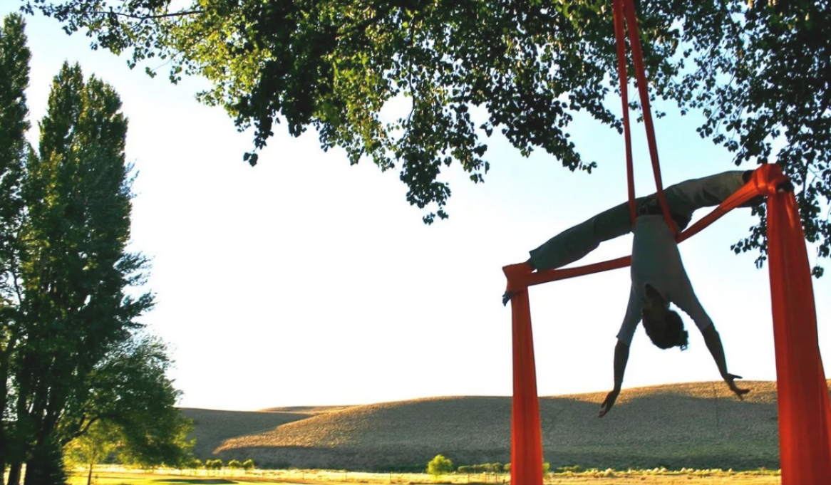 Una nena de ocho años murió ahorcada mientras practicaba acrobacias con telas | Actualidad