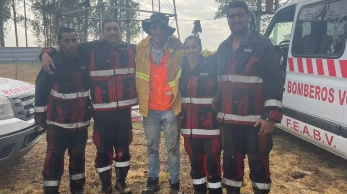 A dedo viajó a Corrientes como voluntario para combatir los incendios y le desvalijaron la casa: "Encontré a mi vieja llorando" | Actualidad
