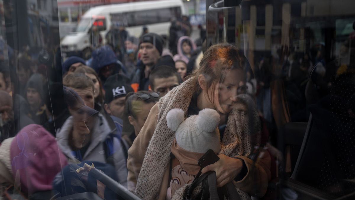 Más de 1,5 millones de personas huyeron de Ucrania | Internacionales