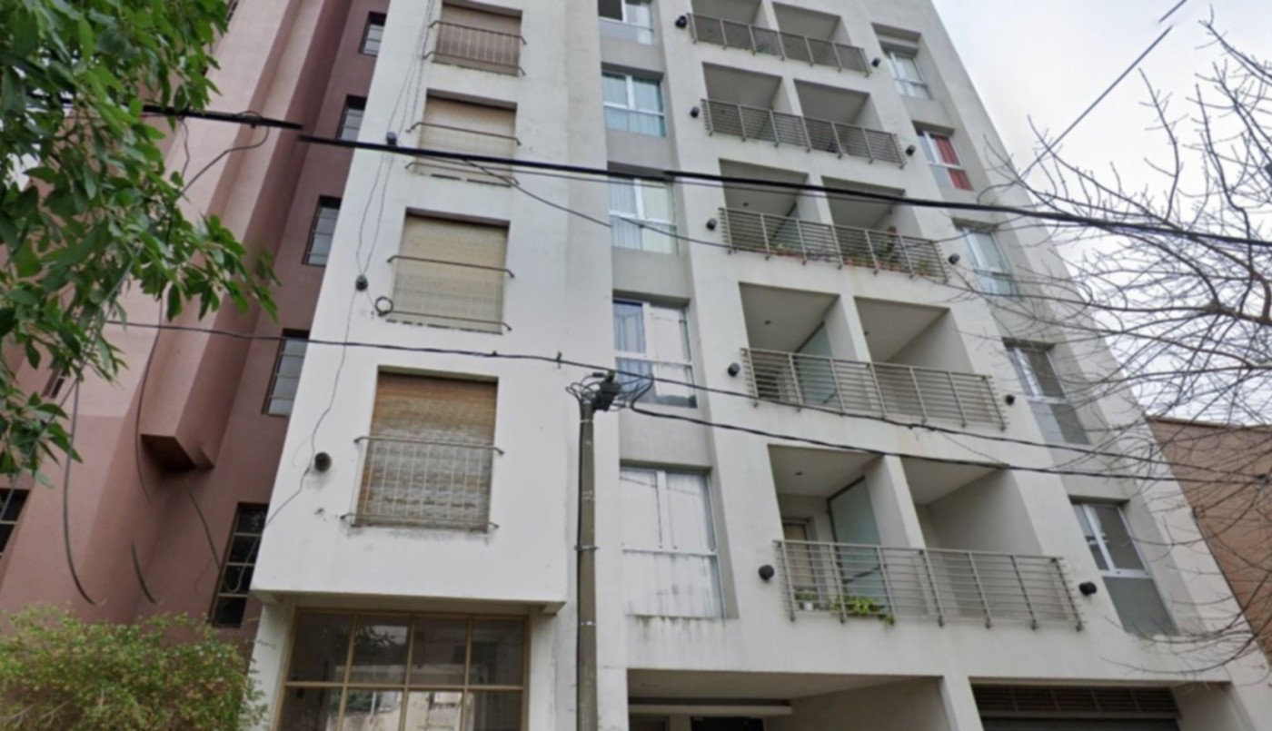 Olvidó las llaves de su departamento, quiso entrar por el balcón de la vecina y cayó | Actualidad