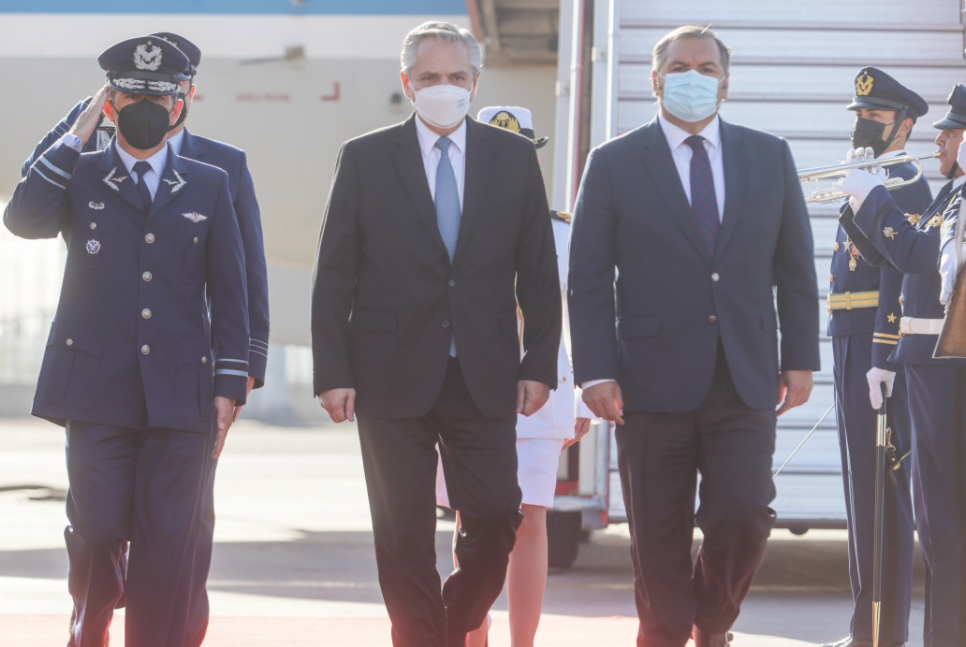 Alberto Fernández llegó a Chile para participar de la asunción de Gabriel Boric | Política y economía