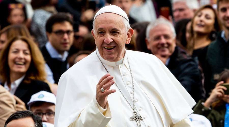 El papa Francisco promulga una nueva Constitución que abre el Vaticano a mujeres y laicos | Internacionales