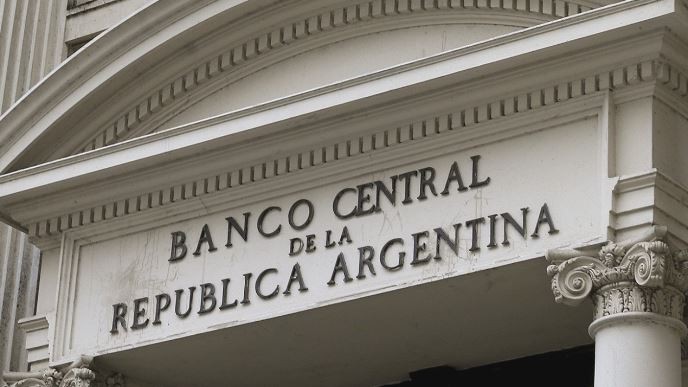 El BCRA subió la tasa de referencia a 44,5% | Política y economía