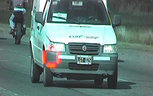 Investigación: identificaron la camioneta que trasladó los afiches contra de Cristina Kirchner | Política y economía