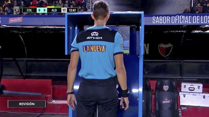 Histórico: Así fue la primera intervención del VAR en el fútbol argentino | Deportes