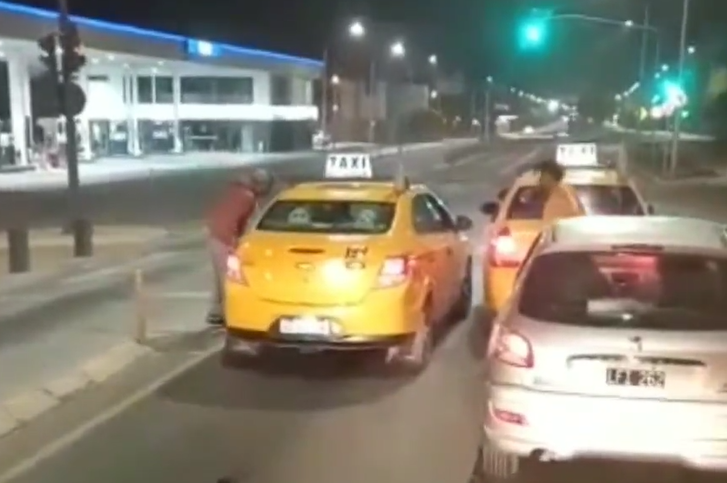 Relatos Salvajes en Neuquén: Un taxista le disparó en el pie a un hombre tras una discusión | Actualidad