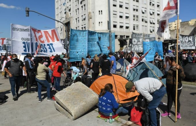 La Ciudad de Buenos Aires exigirá al Gobierno que le quite los planes sociales a quienes corten las calles | Política y economía