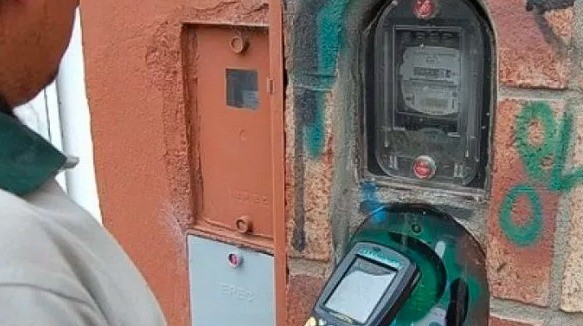 Una bebé de un año recibió una descarga eléctrica de un medidor | Córdoba