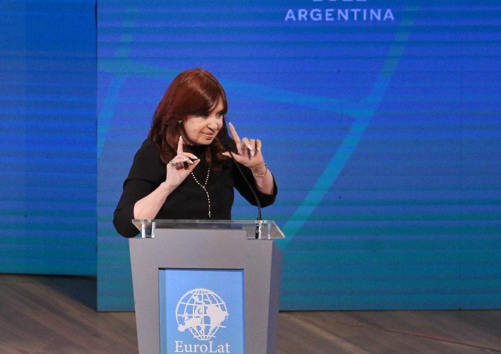 La oposición acusó a Cristina Kirchner de "exponer en forma vergonzosa" al país ante los parlamentarios europeos | Política y economía