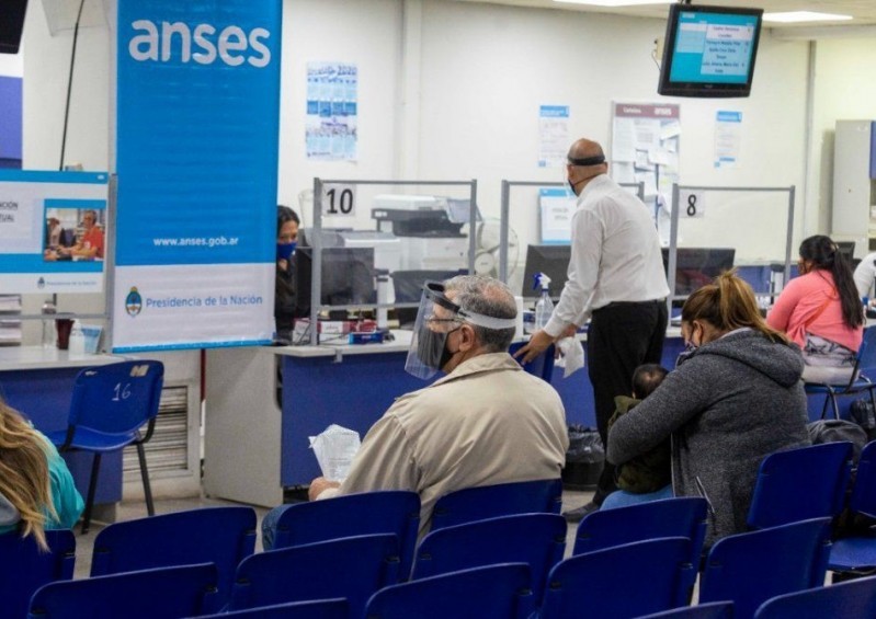Aclaración de la ANSES: quienes deben inscribirse y quiénes no para recibir el bono | Actualidad
