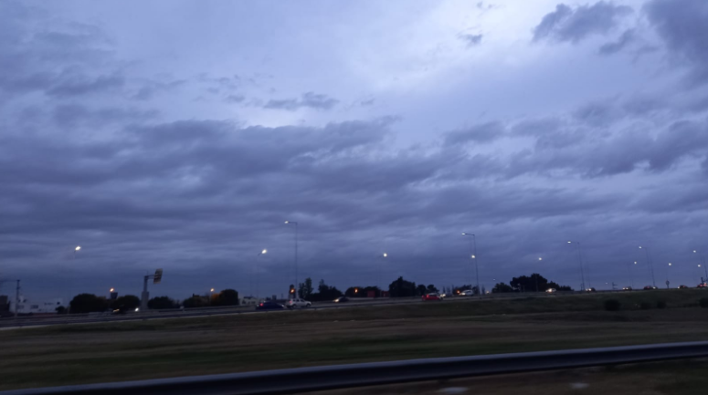 Inestable, avanza frente frío, lluvias, máxima 22° | Córdoba