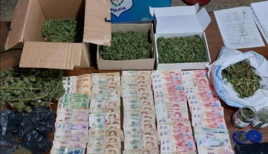 Tenía arresto domiciliaria y vendía marihuana desde su casa: lo detuvieron | Actualidad