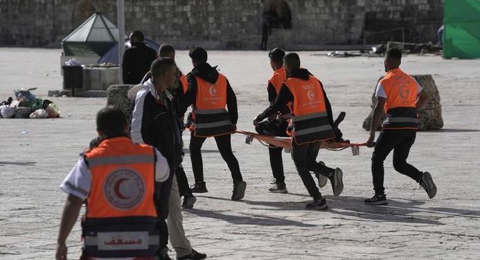 Más de 40 heridos en enfrentamientos en la Explanada de las Mezquitas de Jerusalén | Internacionales