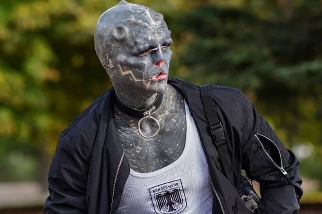 El hombre que quiere parecer un alien dice que ahora se amputará una pierna | Internacionales