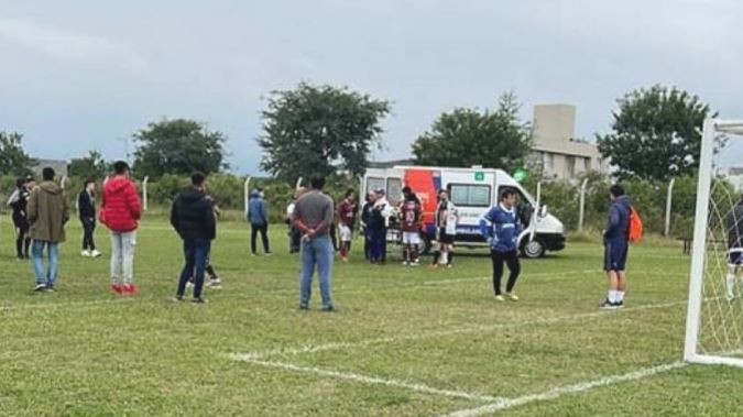 Locura en Tucumán: balearon a un árbitro durante el entretiempo de un partido amateur | Actualidad