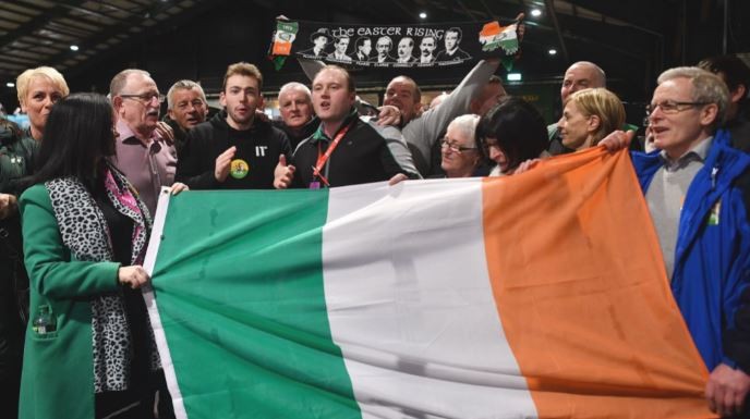 Irlanda del Norte: el Sinn Féin, antiguo brazo político del IRA, favorito en las elecciones de este jueves | Internacionales