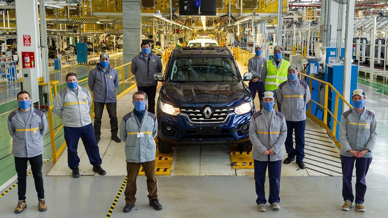 Renault ofrece 300 puestos de trabajo sin experiencia previa | Córdoba