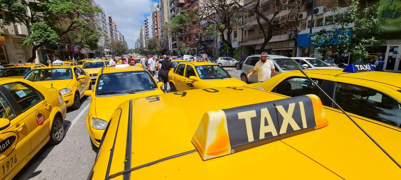Taxistas reclaman un aumento del 30% en la tarifa | Córdoba