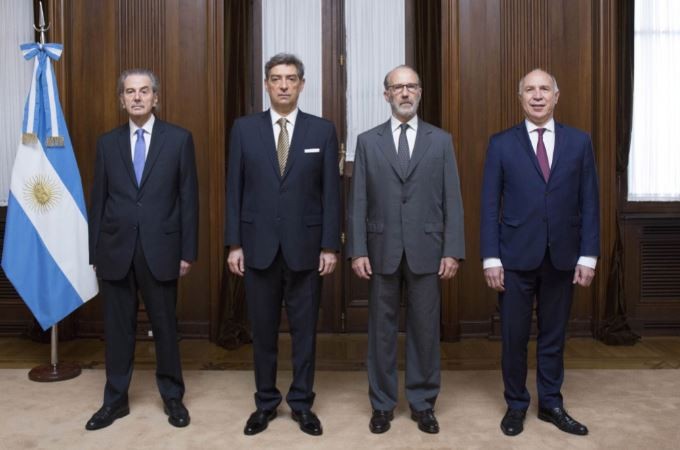 Dos especialistas en DDHH y una en delitos contra el PAMI, los jueces que habilitó la Corte | Política y economía
