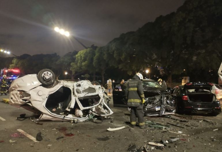 Choque múltiple en Palermo: fallecieron dos jóvenes | Actualidad