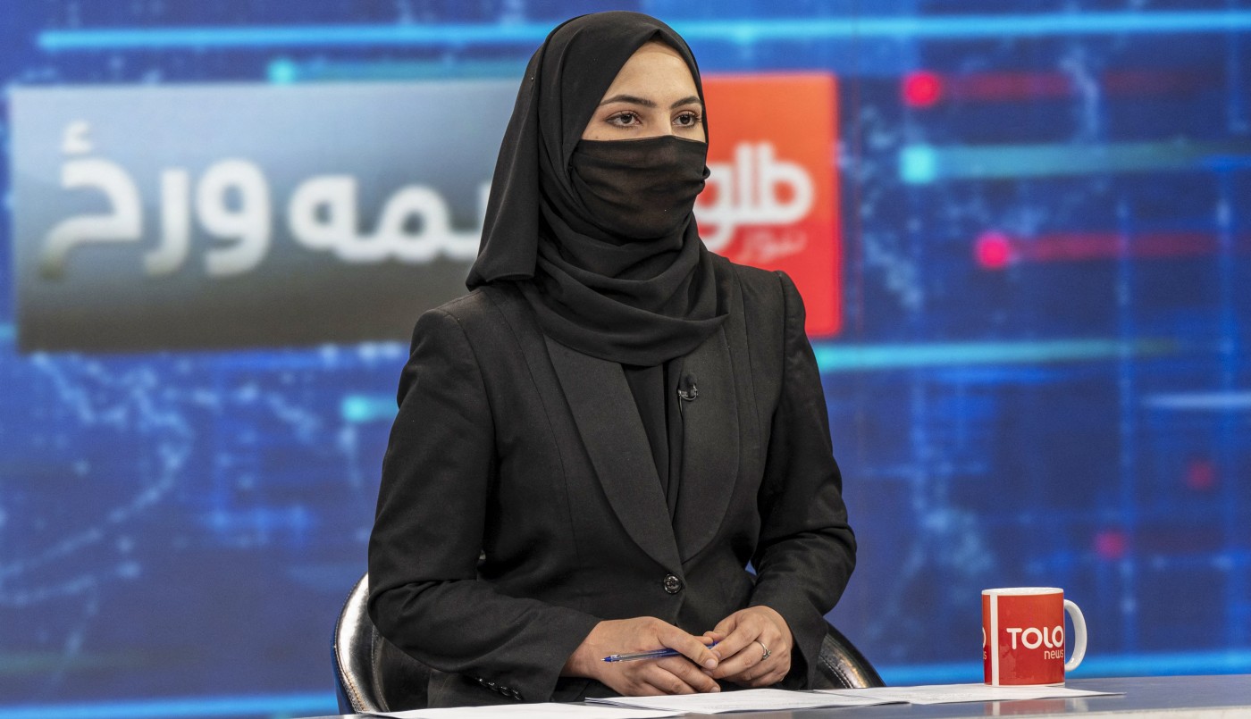 Afganistán: obligan a las presentadoras de TV a cubrirse el rostro para salir al aire | Internacionales