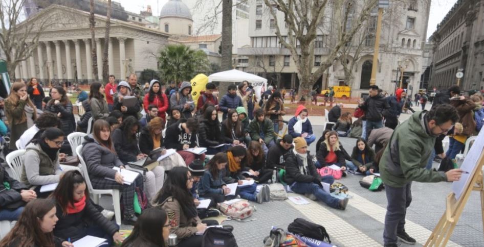 Argentina: uno de cada cuatro jóvenes no estudia ni trabaja | Actualidad
