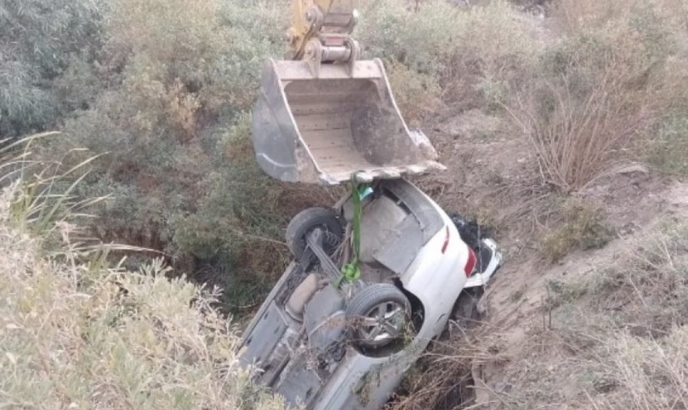 Tragedia en San Juan: encontraron a una pareja muerta en un auto sumergido en un desagüe | Actualidad