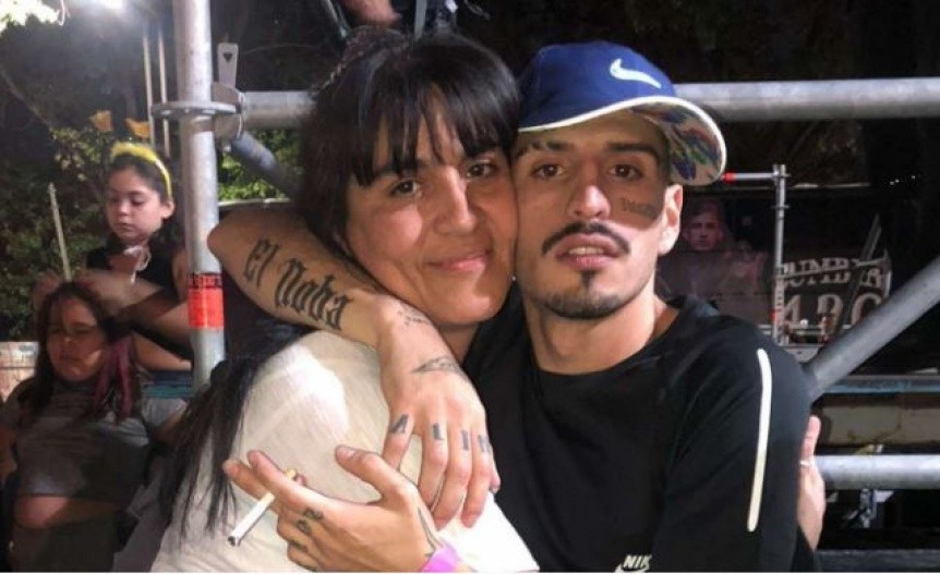 La mamá de El Noba dejó su trabajo y vive en una casa rodante frente al hospital | Actualidad