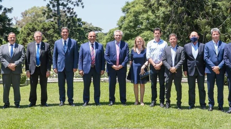 El Presidente recibe a gobernadores para avanzar en la modificación de la Corte Suprema | Política y economía