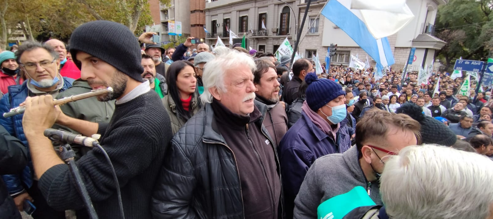 Conflicto municipal: asamblea en explanada a las 11, Daniele único orador | Córdoba