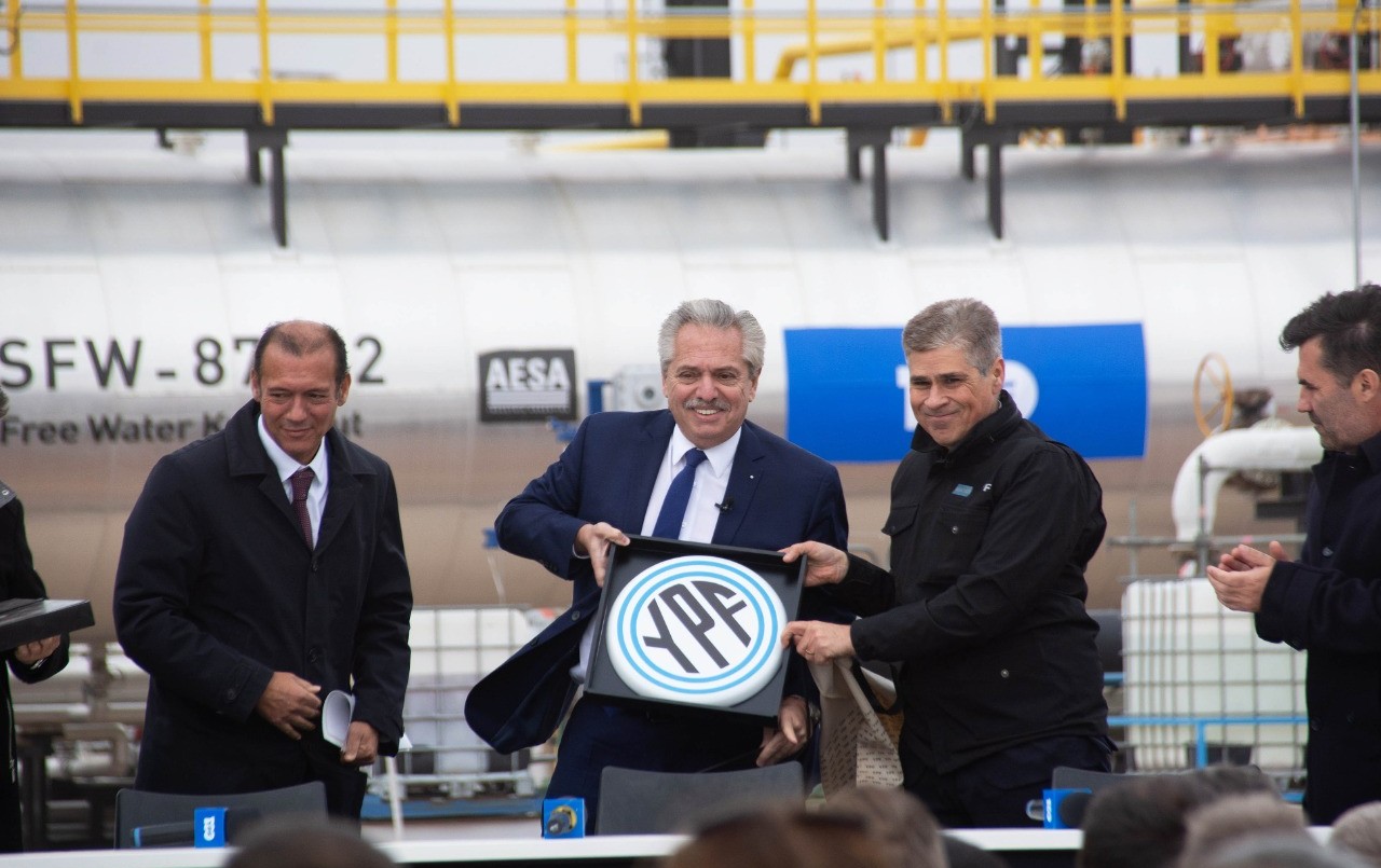 Denuncia penal por irregularidades en la licitación del gasoducto Néstor Kirchner | Política y economía