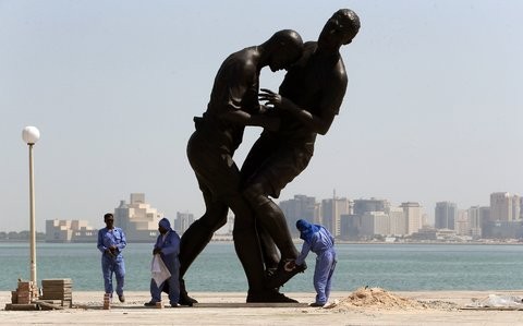 Qatar: reinstalarán la estatua de Zidane dándole el cabezazo a Materazzi | Deportes
