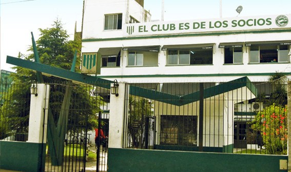 Banfield anuncia sanciones contra barras que agredieron a padre y su hijo de 4 años | Deportes