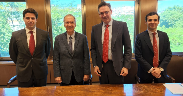 Schiaretti firmó un acuerdo para obras de infraestructura con el Deutsche Bank | Córdoba