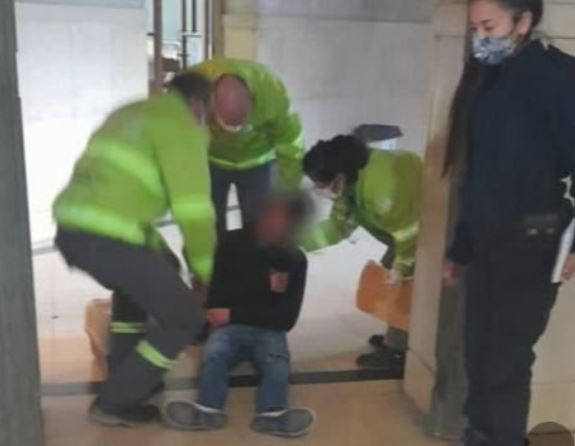 Bullying salvaje: Un alumno fue atacado a golpes y terminó internado | Actualidad