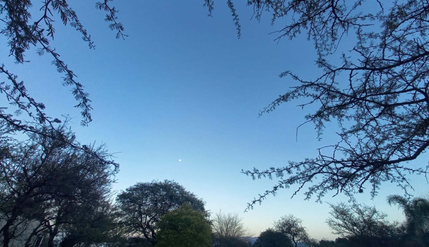 Frío por la mañana, modereado ascenso de temperatura, máxima 18° | Córdoba