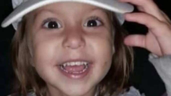 Hallan muerta a nena de 3 años: acusan a su niñera de haberla encerrado con una estufa prendida | Actualidad